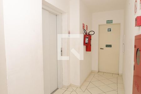 Apartamento para alugar com 49m², 2 quartos e 1 vagaÁrea comum - Saguão do andar