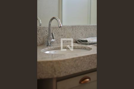 Apartamento para alugar com 105m², 3 quartos e 2 vagas Apartamento para alugar com 105m², 3 quartos e 2 vagasBanheiro 1