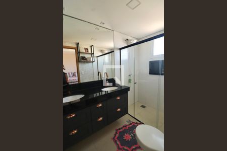 Apartamento para alugar com 105m², 3 quartos e 2 vagas Apartamento para alugar com 105m², 3 quartos e 2 vagasBanheiro 2