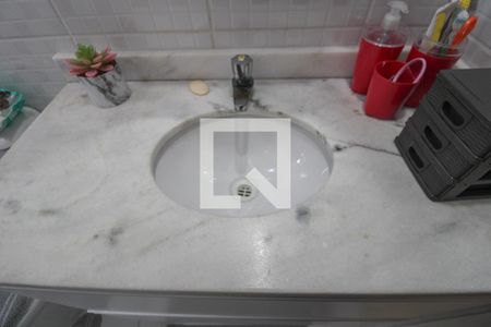 Apartamento à venda com 65m², 2 quartos e 1 vaga Apartamento à venda com 65m², 2 quartos e 1 vagaBanheiro