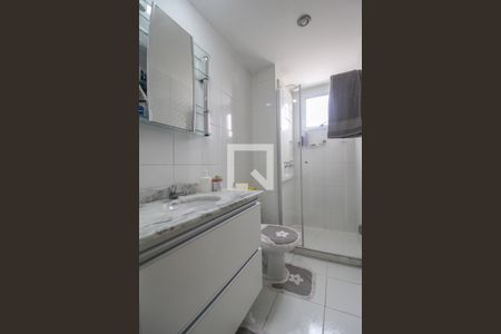 Apartamento à venda com 65m², 2 quartos e 1 vaga Apartamento à venda com 65m², 2 quartos e 1 vagaBanheiro
