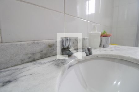 Apartamento à venda com 65m², 2 quartos e 1 vaga Apartamento à venda com 65m², 2 quartos e 1 vagaBanheiro