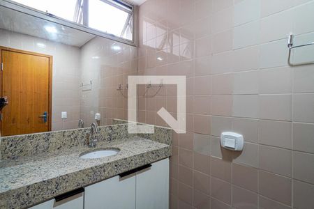 Banheiro de apartamento para alugar com 1 quarto, 45m² em Icaraí, Niterói