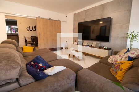 Casa à venda com 351m², 4 quartos e 5 vagasSala