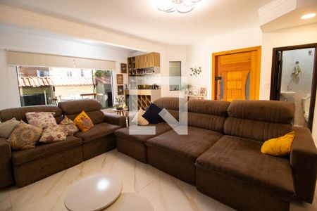 Casa à venda com 351m², 4 quartos e 5 vagasSala