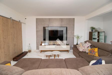 Casa à venda com 351m², 4 quartos e 5 vagasSala