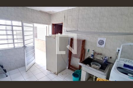 Casa à venda com 326m², 3 quartos e 4 vagas Casa à venda com 326m², 3 quartos e 4 vagasÁrea de Serviço