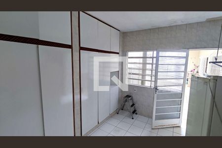 Casa à venda com 326m², 3 quartos e 4 vagas Casa à venda com 326m², 3 quartos e 4 vagasÁrea de Serviço