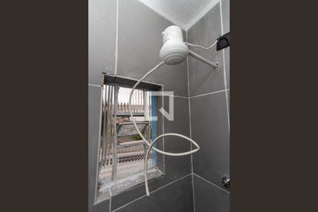 Banheiro de apartamento para alugar com 1 quarto, 25m² em Vila Gustavo, São Paulo