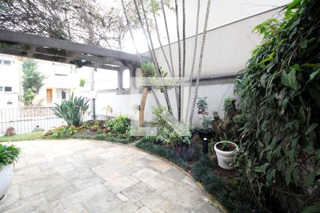 Casa à venda com 460m², 4 quartos e 4 vagasQuintal