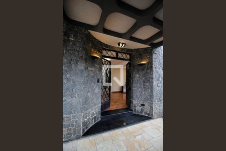 Casa à venda com 460m², 4 quartos e 4 vagasEntrada