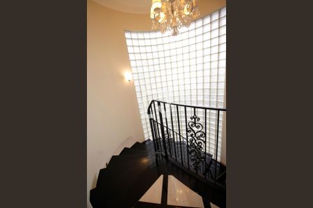 Casa à venda com 460m², 4 quartos e 4 vagasPé direito 