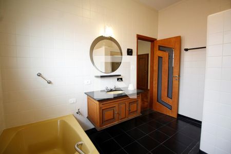 Casa à venda com 460m², 4 quartos e 4 vagasBanheiro da Suite 2