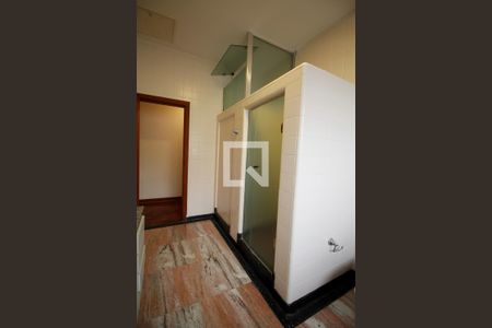 Casa à venda com 460m², 4 quartos e 4 vagasBanheiro da suite 1