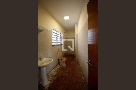 Casa à venda com 460m², 4 quartos e 4 vagasBanheiro 3