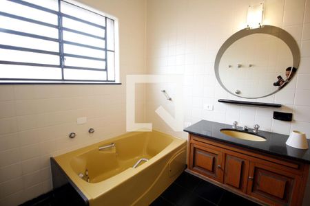 Casa à venda com 460m², 4 quartos e 4 vagasBanheiro da Suite 2