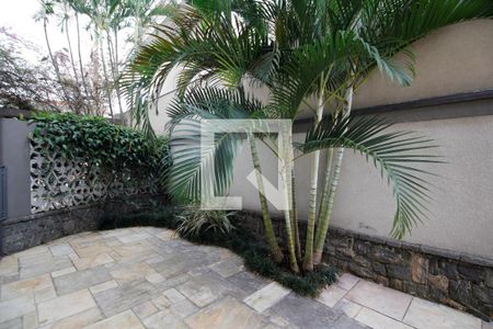 Casa à venda com 460m², 4 quartos e 4 vagasQuintal