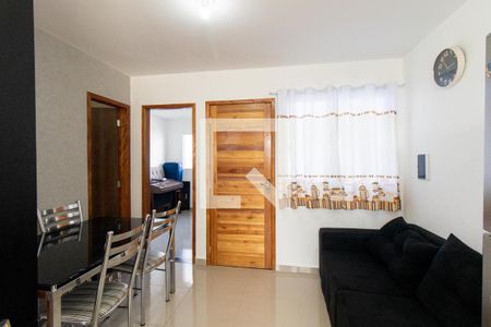Sala/Cozinha de casa para alugar com 2 quartos, 50m² em Campo de Santana, Curitiba