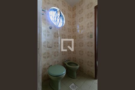 Casa à venda com 250m², 3 quartos e 4 vagas Casa à venda com 250m², 3 quartos e 4 vagasBanheiro de serviço