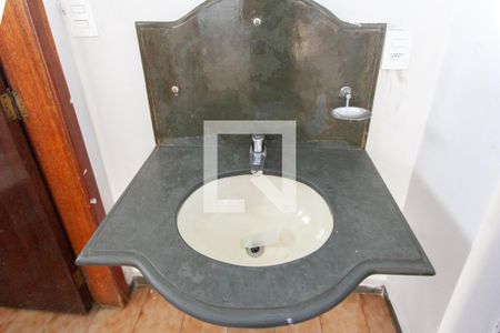 Casa à venda com 250m², 3 quartos e 4 vagas Casa à venda com 250m², 3 quartos e 4 vagasLavabo