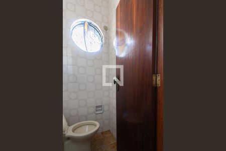 Casa à venda com 250m², 3 quartos e 4 vagas Casa à venda com 250m², 3 quartos e 4 vagasLavabo