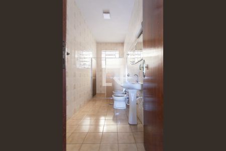 Casa à venda com 250m², 3 quartos e 4 vagas Casa à venda com 250m², 3 quartos e 4 vagasBanheiro da Suíte