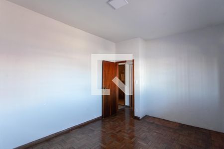 Casa à venda com 250m², 3 quartos e 4 vagas Casa à venda com 250m², 3 quartos e 4 vagasQuarto 1