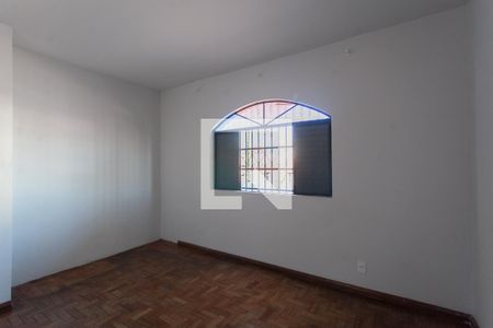 Casa à venda com 250m², 3 quartos e 4 vagas Casa à venda com 250m², 3 quartos e 4 vagasQuarto 1