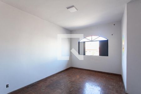 Suíte de casa à venda com 3 quartos, 250m² em Santa Monica, Belo Horizonte