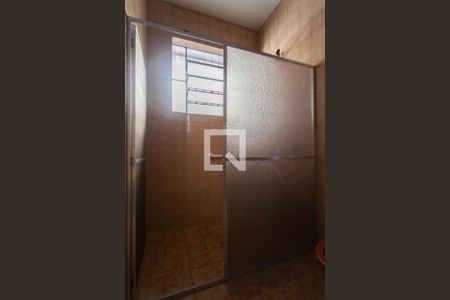 Casa à venda com 250m², 3 quartos e 4 vagas Casa à venda com 250m², 3 quartos e 4 vagasBanheiro Social