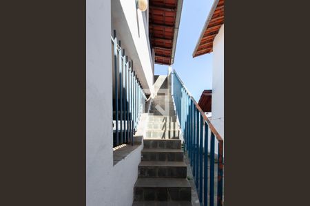 Casa à venda com 250m², 3 quartos e 4 vagas Casa à venda com 250m², 3 quartos e 4 vagasEscada Terraço