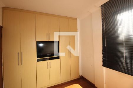 Quarto  de apartamento à venda com 4 quartos, 140m² em Santo Antônio, Belo Horizonte