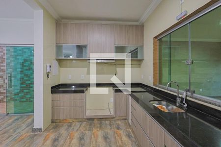 Cozinha de casa à venda com 3 quartos, 205m² em Sagrada Família, Belo Horizonte