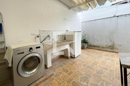 Casa à venda com 135m², 3 quartos e 2 vagas Casa à venda com 135m², 3 quartos e 2 vagasÁrea de Serviço