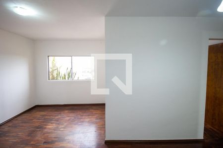 Sala de apartamento para alugar com 2 quartos, 62m² em Vila Rosaria, São Paulo