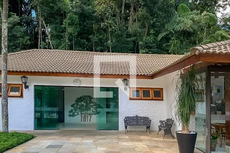 Apartamento à venda com 329m², 3 quartos e 3 vagas Apartamento à venda com 329m², 3 quartos e 3 vagasÁrea Comum