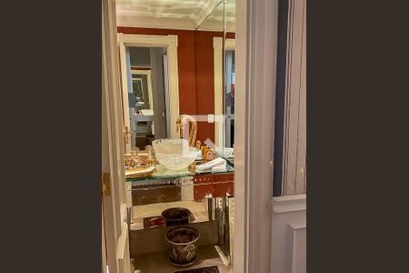 Apartamento à venda com 329m², 3 quartos e 3 vagas Apartamento à venda com 329m², 3 quartos e 3 vagasLavabo