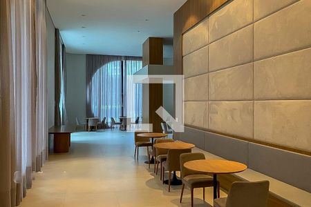 Apartamento à venda com 329m², 3 quartos e 3 vagas Apartamento à venda com 329m², 3 quartos e 3 vagasSalão de Festas