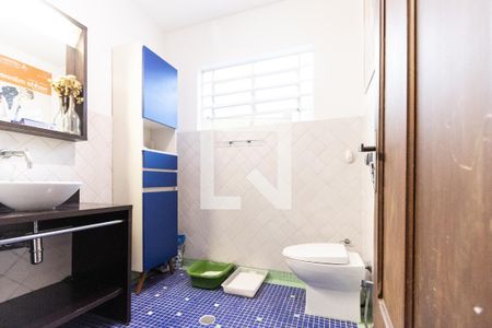 Casa à venda com 300m², 3 quartos e sem vagaBanheiro do Corredor