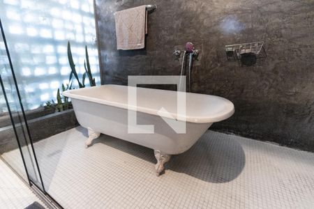 Casa à venda com 300m², 3 quartos e sem vagaBanheiro do Quarto 2 - Suite