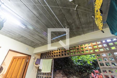 Casa à venda com 300m², 3 quartos e sem vagaÁrea de Serviço