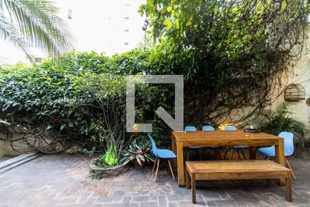 Casa à venda com 300m², 3 quartos e sem vagaPatio central