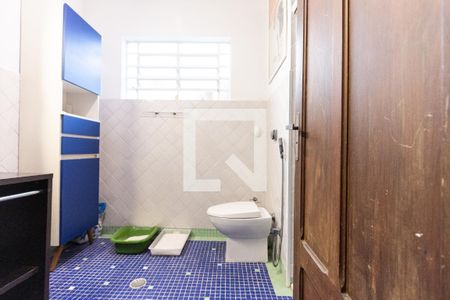 Casa à venda com 300m², 3 quartos e sem vagaBanheiro do Corredor