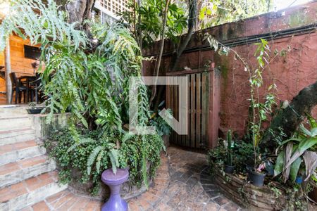 Casa à venda com 300m², 3 quartos e sem vagaPatio central