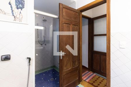 Casa à venda com 300m², 3 quartos e sem vagaBanheiro do Corredor