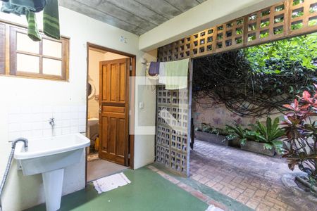 Casa à venda com 300m², 3 quartos e sem vagaÁrea de Serviço