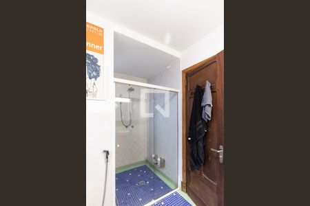 Casa à venda com 300m², 3 quartos e sem vagaBanheiro do Corredor