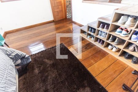 Casa à venda com 300m², 3 quartos e sem vagaQuarto 2 - Suite