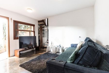 Casa à venda com 300m², 3 quartos e sem vagaSala de TV