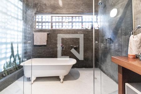 Casa à venda com 300m², 3 quartos e sem vagaBanheiro do Quarto 2 - Suite